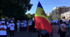 LIVE // Imagini ÎN DIRECT de la protestul cu genericul „ O VIAȚĂ NOUĂ” din PMAN, Chișinău